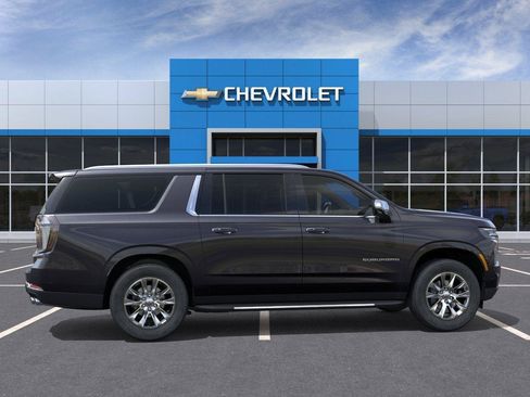New 2026 Chevrolet Suburban Premier w/ Sun And Tow Package AWD/4WD image 5