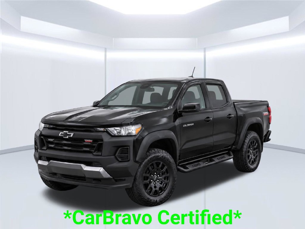 Used 2026 Chevrolet Colorado Trail Boss AWD/4WD image 2
