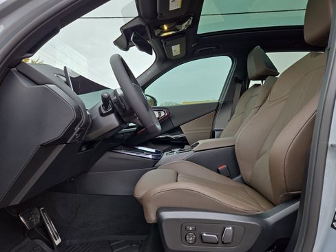 New 2026 BMW X3 xDrive30 w/ Premium Package image 16