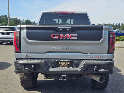 Used 2025 GMC Sierra 2500 AT4X w/ AT4X AEV Edition AWD/4WD image 4
