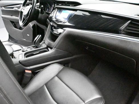 Used 2020 Cadillac XT6 Premium Luxury image 18