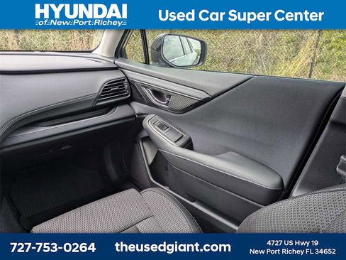 Used 2025 Subaru Outback Premium image 19