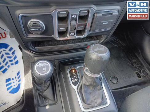 Used 2023 Jeep Wrangler Unlimited Sport AWD/4WD image 8