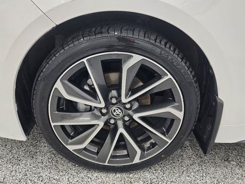 Used 2022 Toyota Corolla SE w/ SE Premium Package FWD image 31