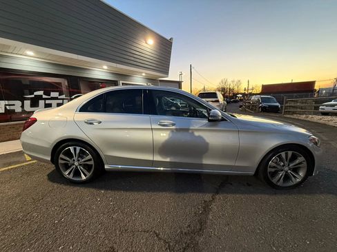 Used 2017 Mercedes-Benz C 300 Sedan image 7