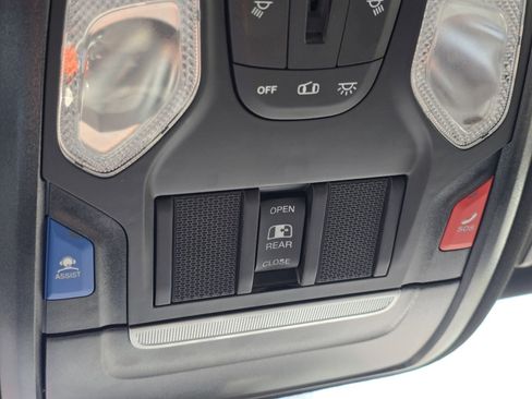 Used 2023 RAM 1500 Big Horn AWD/4WD image 29