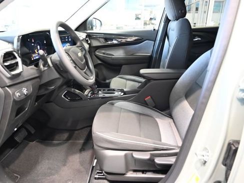 New 2026 Chevrolet TrailBlazer LS image 9