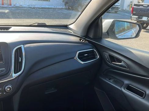 Used 2022 Chevrolet Equinox LT image 22