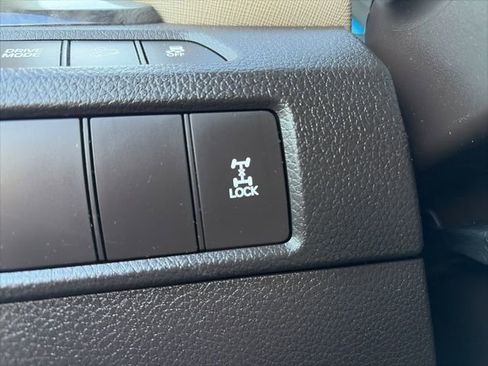 Used 2017 Hyundai Santa Fe Sport w/ Cargo Package image 25