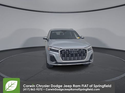 Used 2025 Audi Q7 3.0T Premium Plus image 4