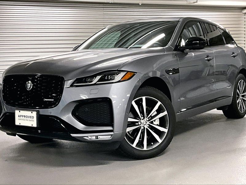 Used 2025 Jaguar F-PACE R-Dynamic S image 1