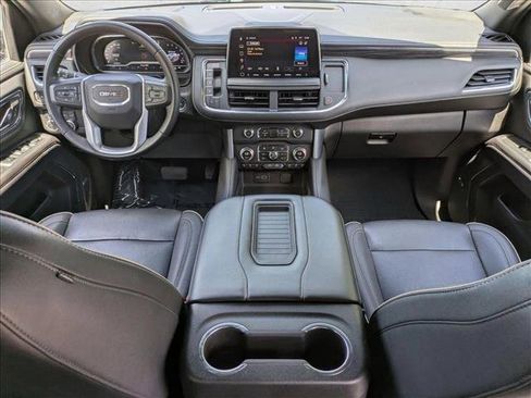 Used 2023 GMC Yukon SLT AWD/4WD image 19