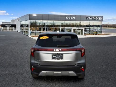 Certified 2024 Kia Seltos LX AWD/4WD image 4