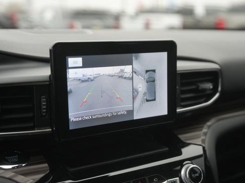 Certified 2022 Ford Explorer Limited w/ Equipment Group 301A image 26