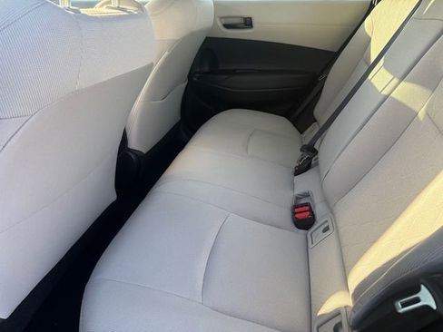 Used 2022 Toyota Corolla Cross L image 17