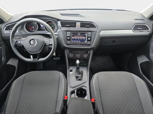 Used 2020 Volkswagen Tiguan S image 10