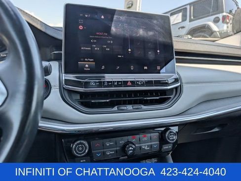 Used 2022 Jeep Compass Limited AWD/4WD image 14