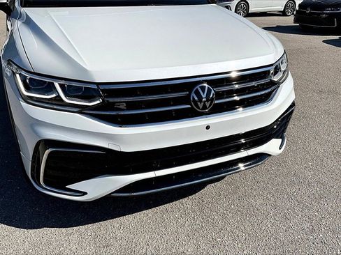 Certified 2024 Volkswagen Tiguan SEL R-Line image 11