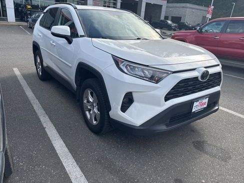 Used 2019 Toyota RAV4 XLE w/ All Weather Liner Package image 3