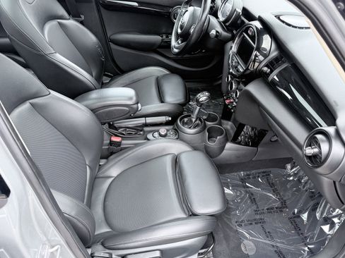 Used 2019 MINI Cooper S image 42