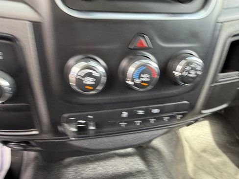 Used 2018 RAM 3500 Tradesman w/ Chrome Appearance Group AWD/4WD image 30
