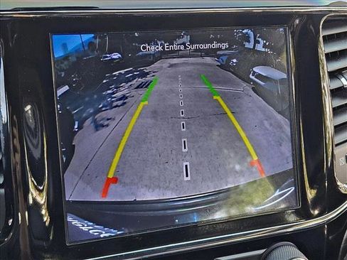 Used 2020 Jeep Grand Cherokee Altitude AWD/4WD image 13