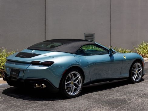 Used 2026 Ferrari Roma Spider RWD image 5