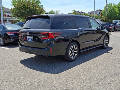 New 2026 Honda Odyssey EX-L image 3