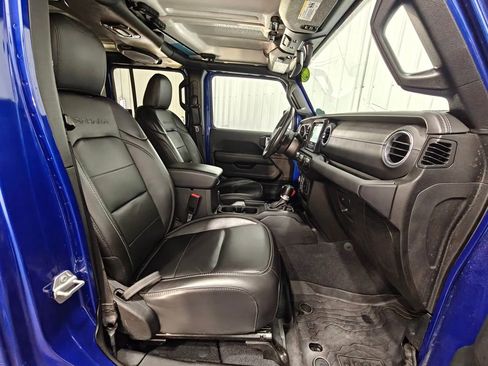 Used 2020 Jeep Wrangler Unlimited Sahara AWD/4WD image 24
