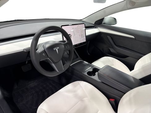 Certified 2023 Tesla Model 3 Standard Range RWD image 9