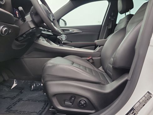 Used 2024 Dodge Hornet GT w/ GT Blacktop Package image 16