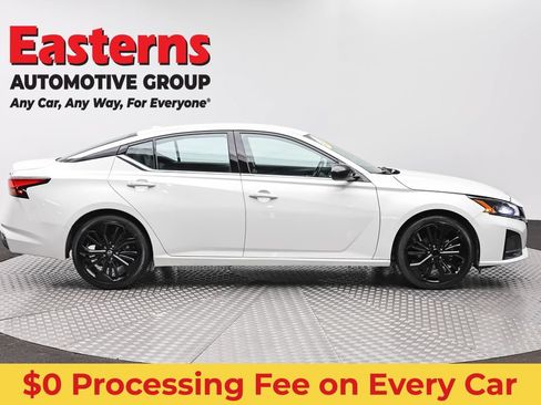 Used 2024 Nissan Altima 2.5 SR FWD image 4