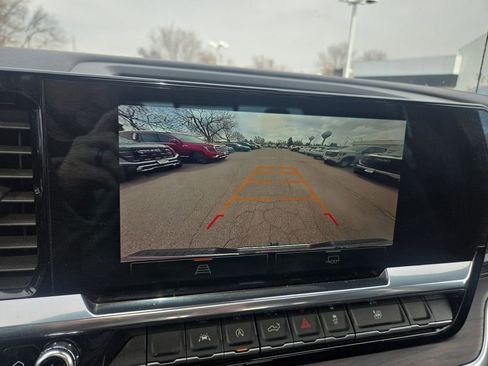 Used 2023 GMC Sierra 1500 SLT w/ SLT Premium Package image 24