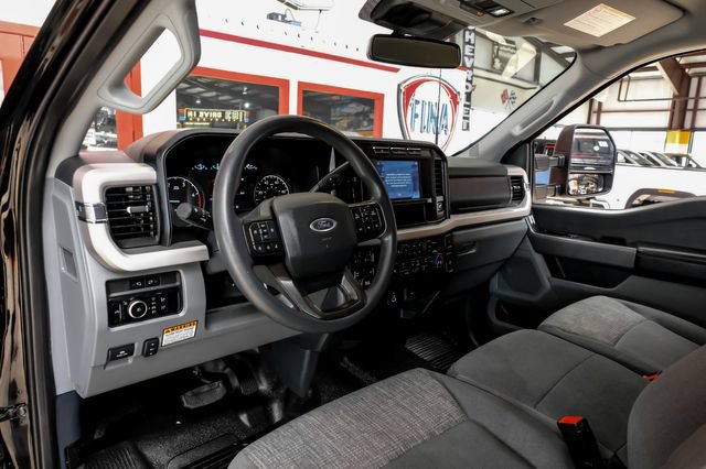 Used 2023 Ford F450 XLT w/ XLT Value Package AWD/4WD image 5