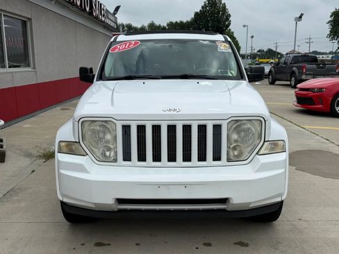 Used 2012 Jeep Liberty Sport AWD/4WD image 6