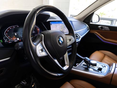 Used 2022 BMW X7 xDrive40i w/ Premium Package AWD/4WD image 17