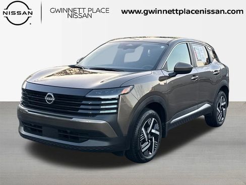 Certified 2025 Nissan Kicks SV image 1