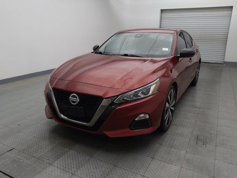 Used 2021 Nissan Altima 2.5 SR w/ SR Premium Package image 15