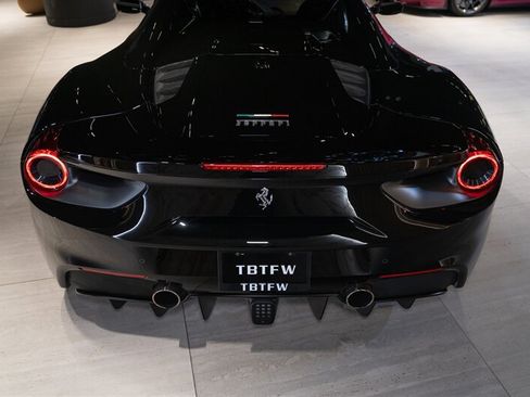 Used 2018 Ferrari 488 Spider RWD image 14