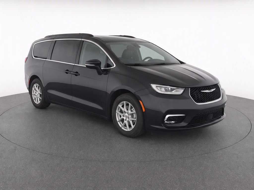 Used 2022 Chrysler Pacifica Touring-L FWD image 2