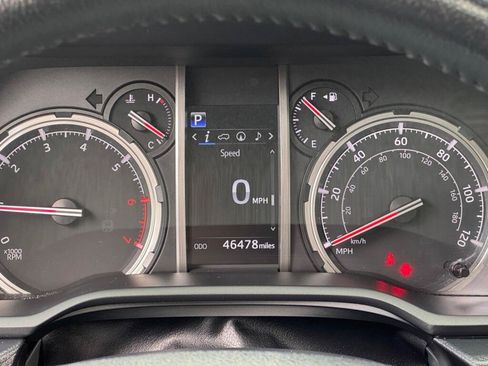 Used 2023 Toyota 4Runner TRD Off-Road Premium w/ Off Road Premium Plus Package AWD/4WD image 10