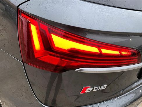 Used 2022 Audi SQ5 Premium image 28