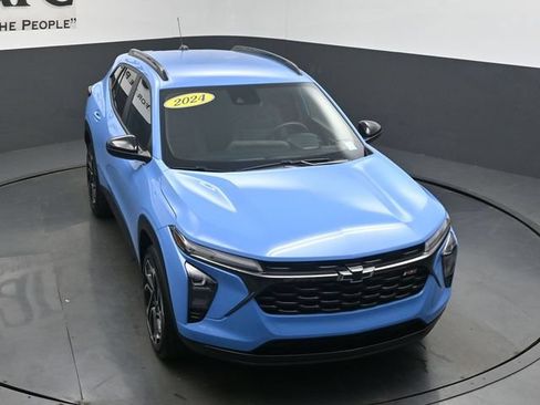 Used 2024 Chevrolet Trax RS w/ Driver Confidence Package FWD image 56
