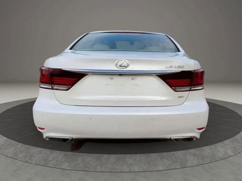 Used 2015 Lexus LS 460 AWD w/ Comfort Package image 3