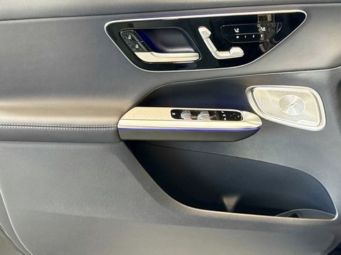 Certified 2025 Mercedes-Benz GLC 300 image 17