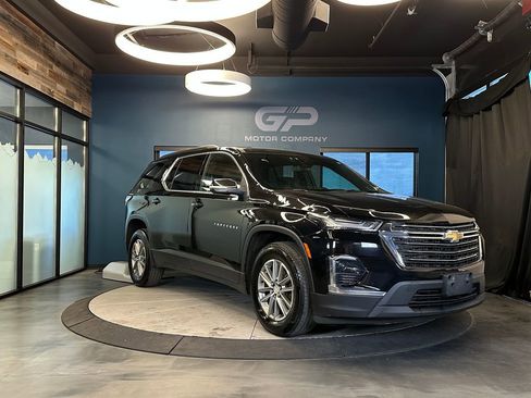 Used 2023 Chevrolet Traverse LT AWD/4WD image 1