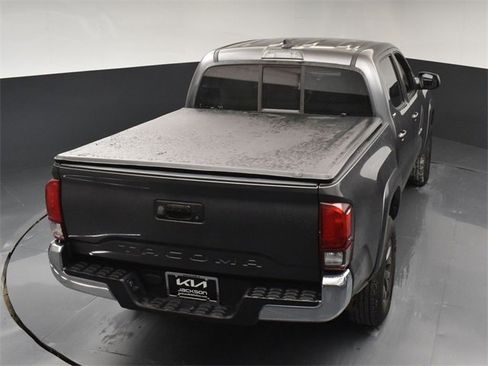 Used 2020 Toyota Tacoma SR5 image 48