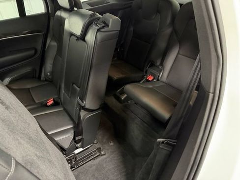 Used 2018 Volvo XC90 T6 Momentum w/ Convenience Package AWD/4WD image 9