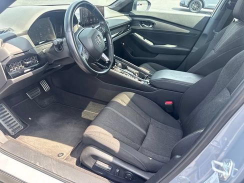 Used 2023 Honda Accord Sport image 9