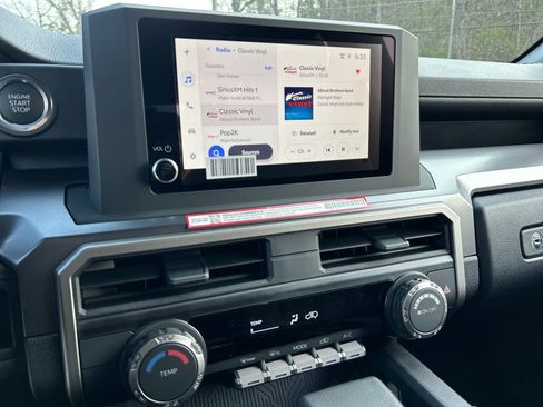 New 2026 Toyota 4Runner SR5 AWD/4WD image 12
